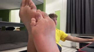 Feet Ignore