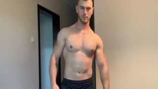 OF - Bodyouwant nude Flexing & masturbating off 1