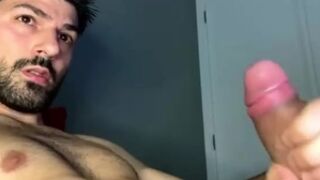 tasty youngster With immense ten-Pounder Jerks On webcamera