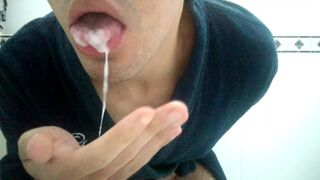 Twink Eating cum 3 huge loads